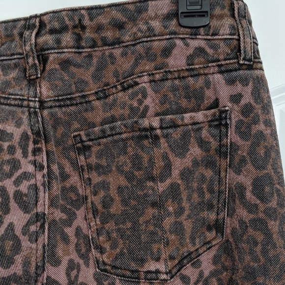 Prosperity Leopard Print Skinny Jeans Five Pocket Non Stretch Brown Black 29 NWT - Picture 8 of 16